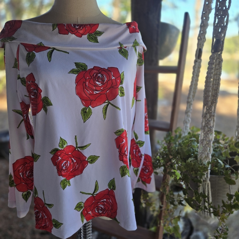 Northern Isles White Cowl Neck Rose Print Lightweight Top Size Extra Large